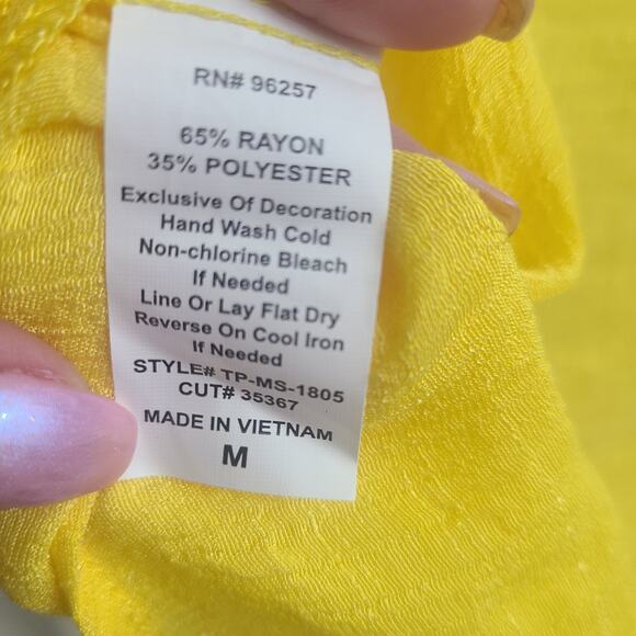 NWT Women's M Yellow Boho Blouse Cut Out Shoulders Loose Fit Flowy - Picture 7 of 7